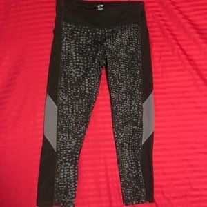 Athletic Cropped Leggings